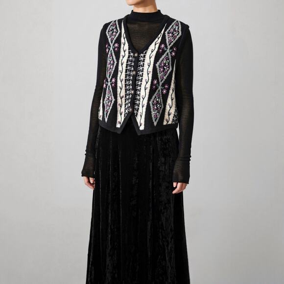 Y2K Whimsigoth Embroidered Sweater Vest Fairycore Cottagecore Romantic Boho M - Picture 2 of 9